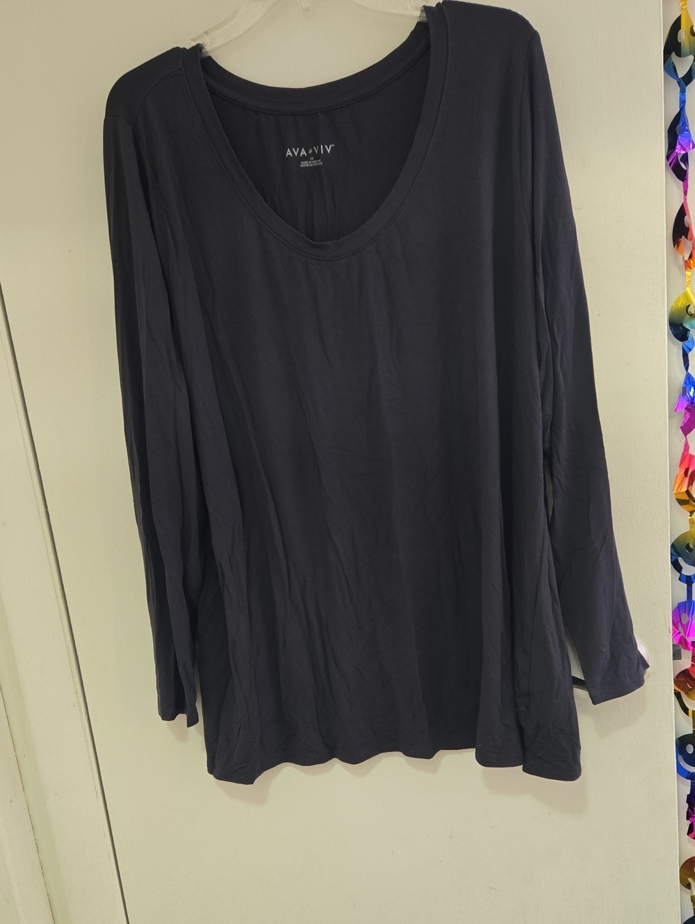 So Soft! Ava & Viv Dark Navy Long Sleeve Scoop Neck Top
